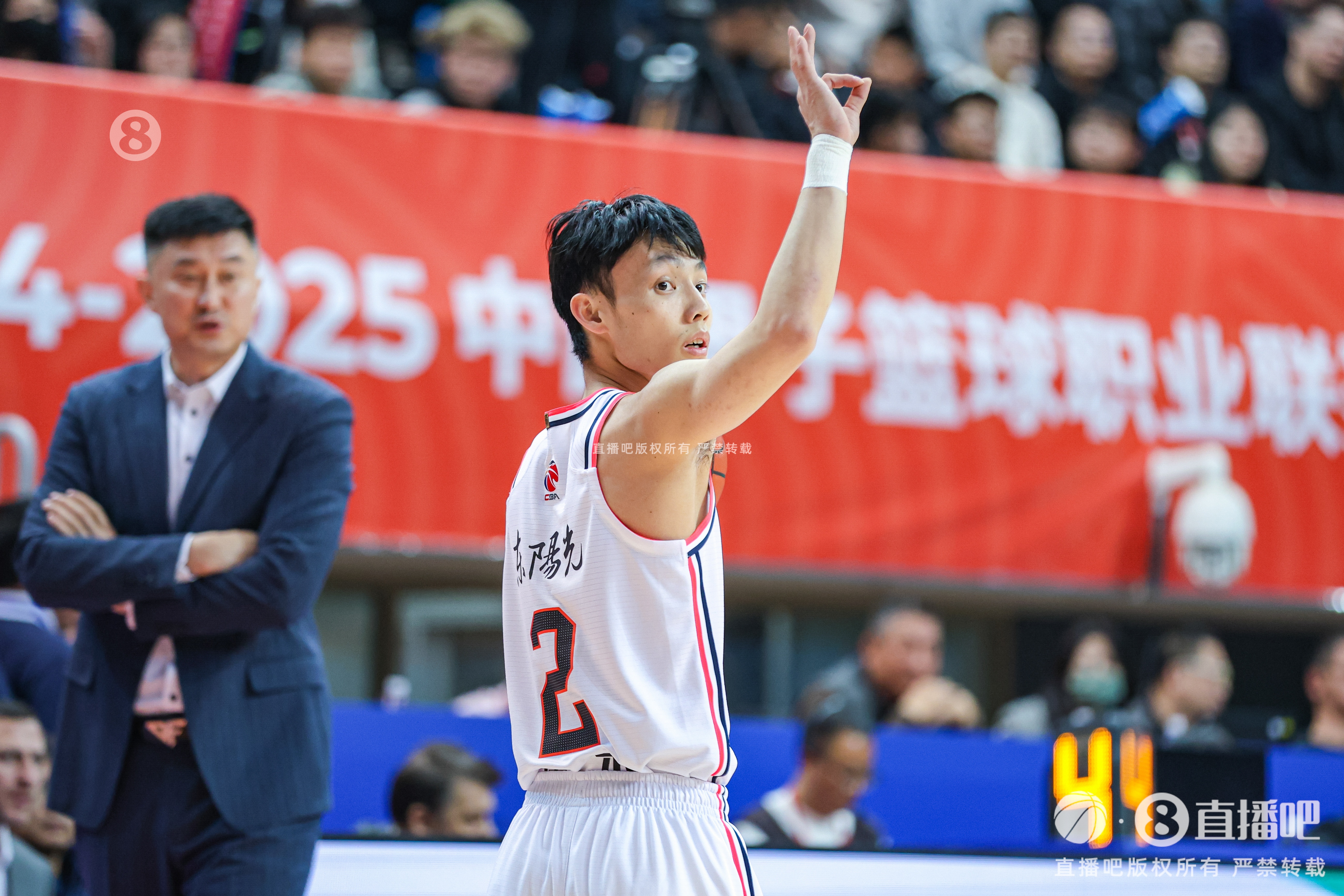 輕松加輕松！徐杰出戰僅28分鐘 8中5拿到12分3板5助3斷 正負值+21